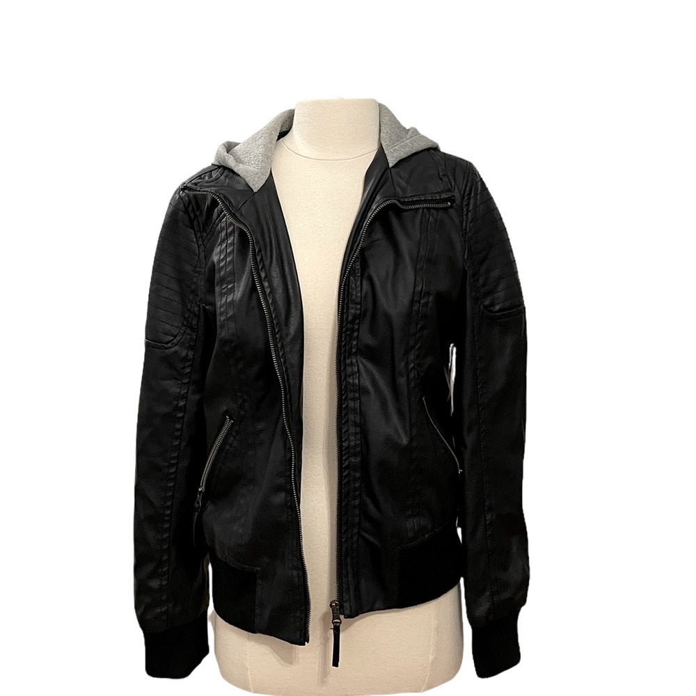 New Look Women’s Jacket Size Large Black & Gray in Color